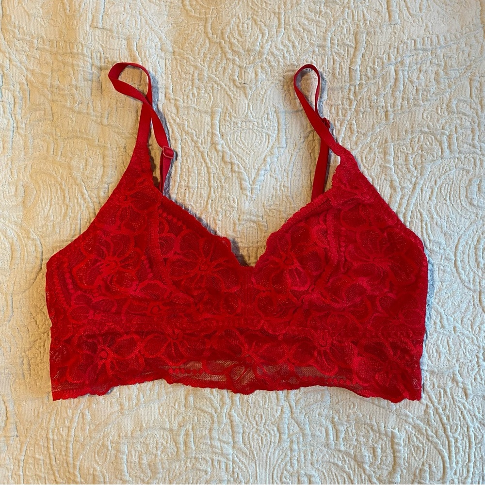 Pink Red Elegant Red Lace Bralette with Adjustable Straps Lightly Lined S (AA-C)